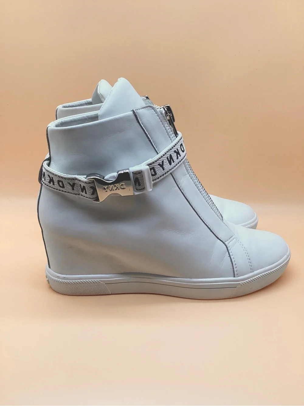 DKNY White Wedge Sneakers with Branded Strap Excellent Condition! Size 7.5 - Picture 1 of 10